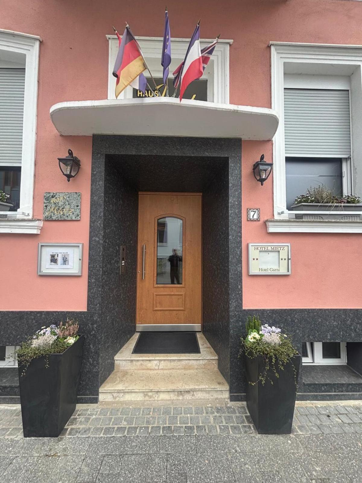 Gaestehaus Mietz バート・ノイェンアール・アールヴァイラー エクステリア 写真
